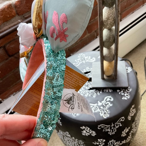 💕Disney Main Attraction Carousel Minnie Ears - Picture 6 of 7